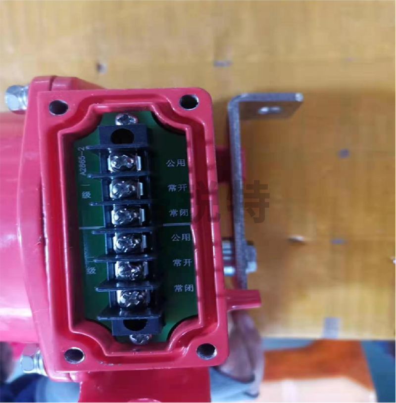 接線腔跑偏開(kāi)關(guān) 接線腔跑偏開(kāi)關(guān)